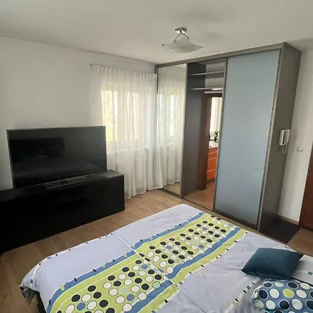 Homestay Apartman S Kuchyni V Soukromi U Areny